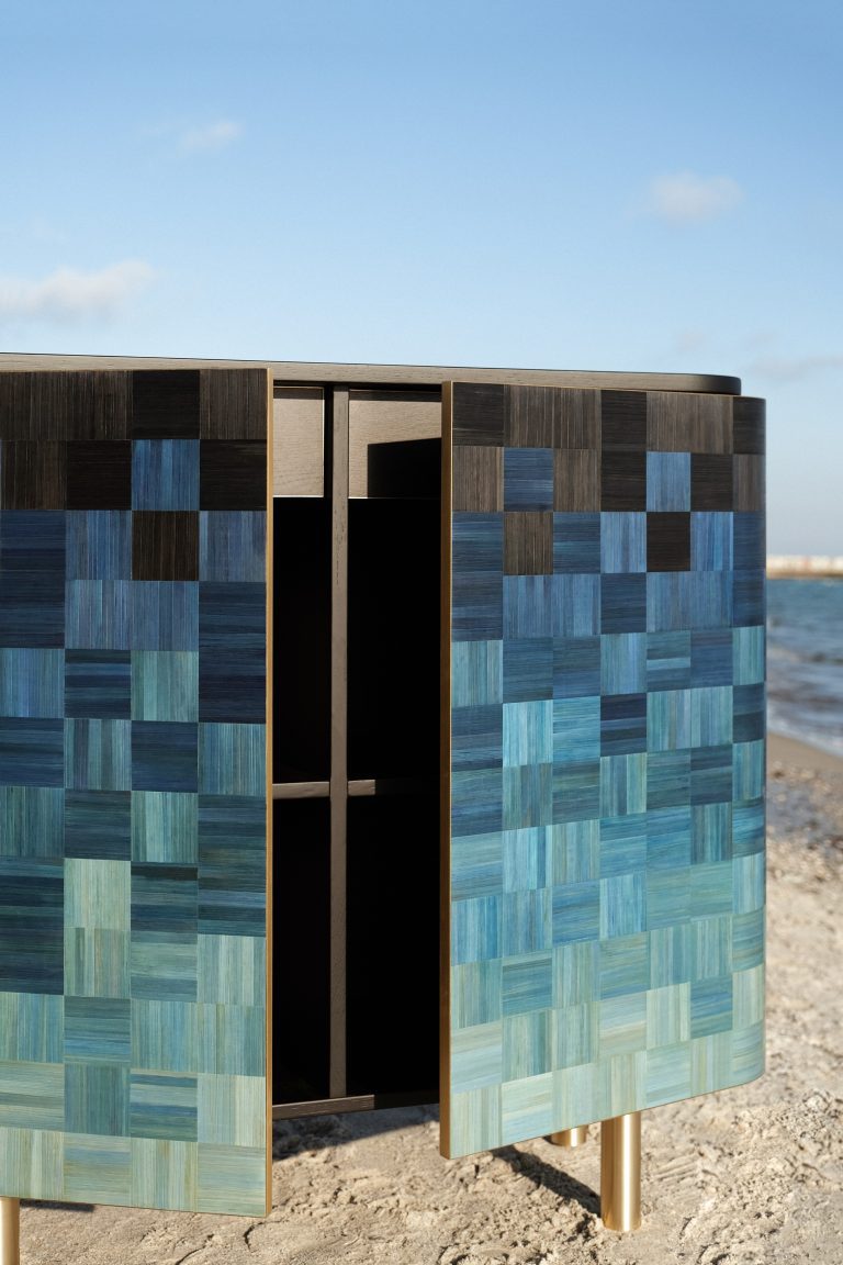 NATŪRA Cabinet – Black Sea
by Ruda Studio