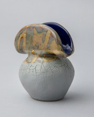 Mini dos Picos - Ceramic pitcher by Elizabeth Vásquez Arbulú