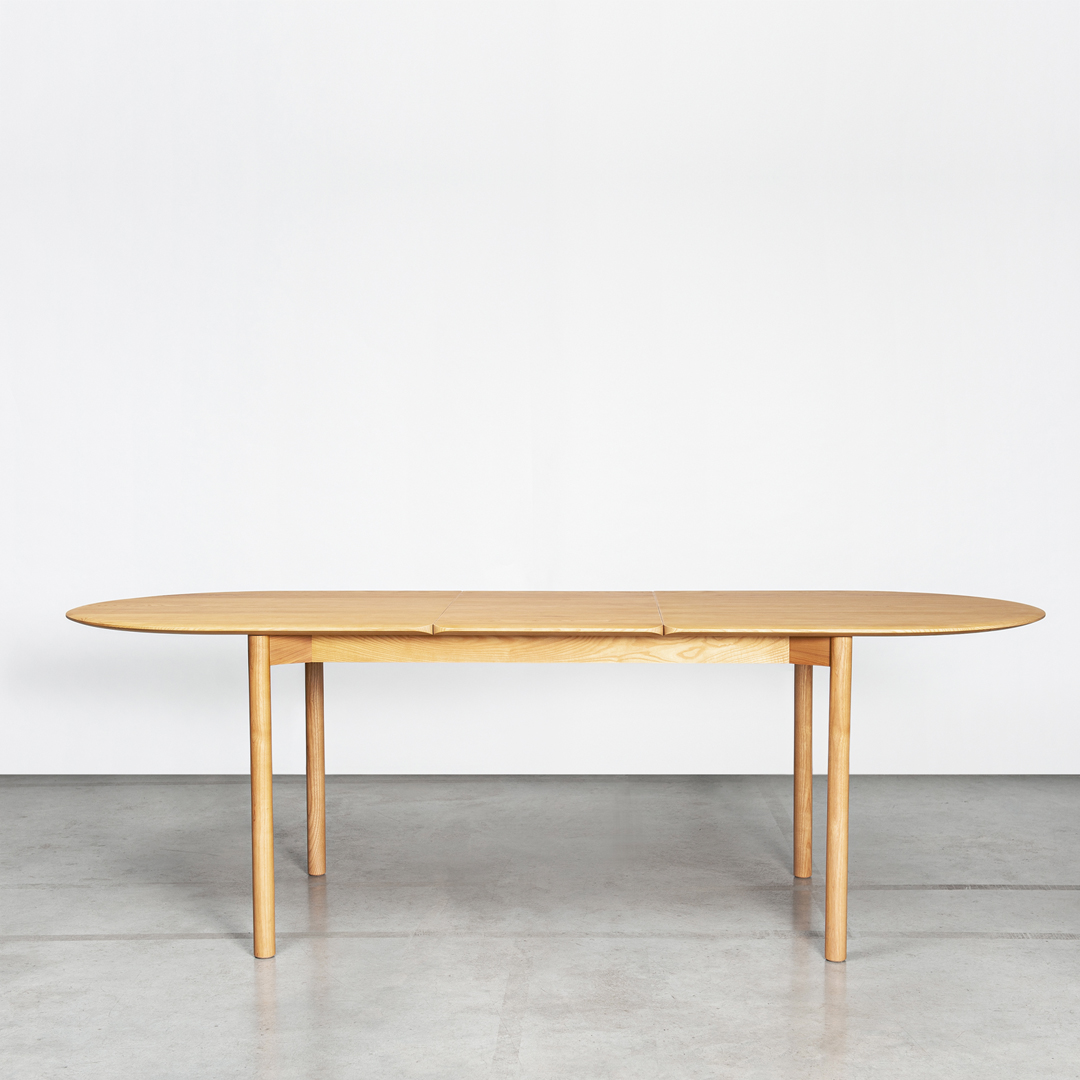 Rua Cha – Extendable Ash Wood Dining Table by Clementine Caurier