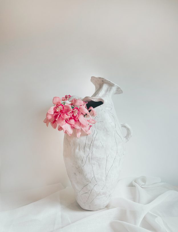 Ossa – Ceramic Sculptural Vase by ccontinua+mamt
