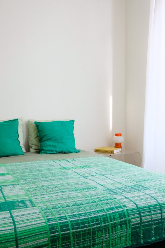 Jacquard weaving by Emma Terweduwe