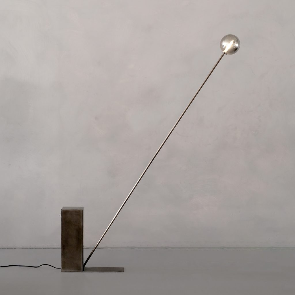 Minimalist Lamp by HEAKO