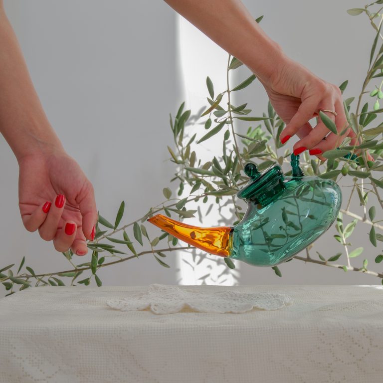 Teta Chai – Blown Glass Teapot
by Ornamental by Lameice