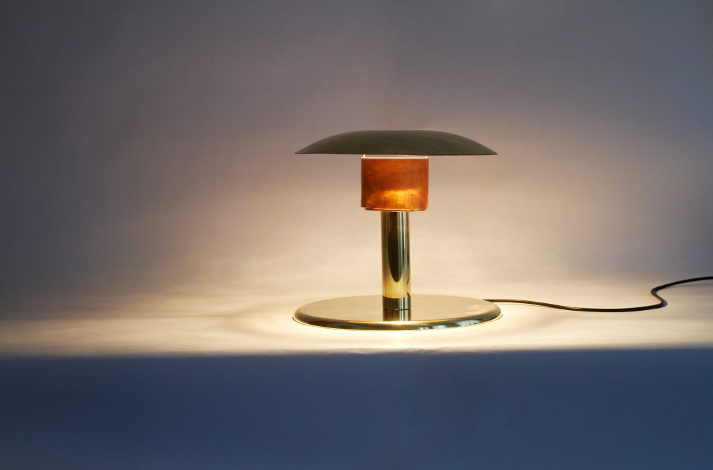 L136m “horizont” Brass Table Lamp
by AUBÖCK