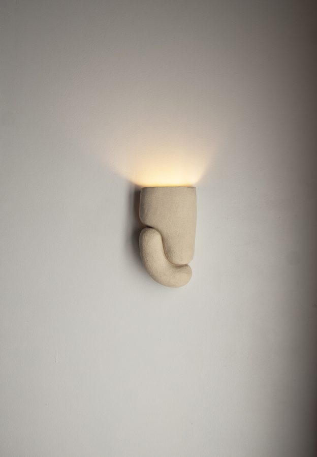 Bird – Stoneware Wall Lamp
by Lahana Alice