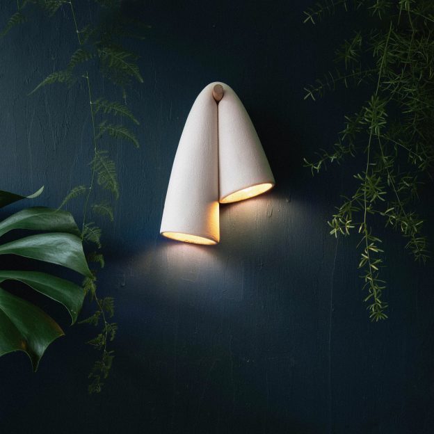 Melo Sconce – Minimalist Ceramic Wall Light by melo clay