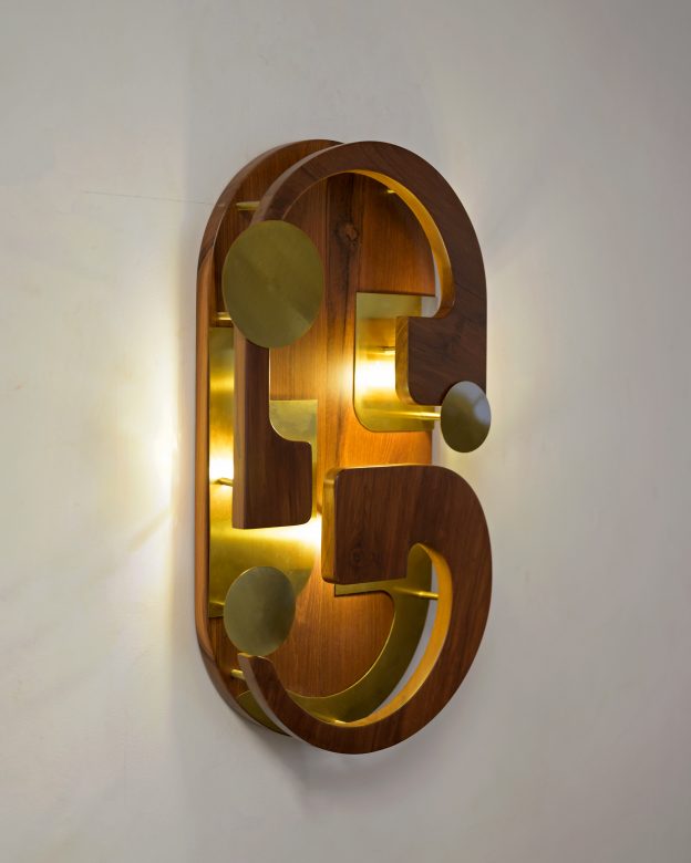 Eka – Wood & Brass Wall Light
by Studio Indigene