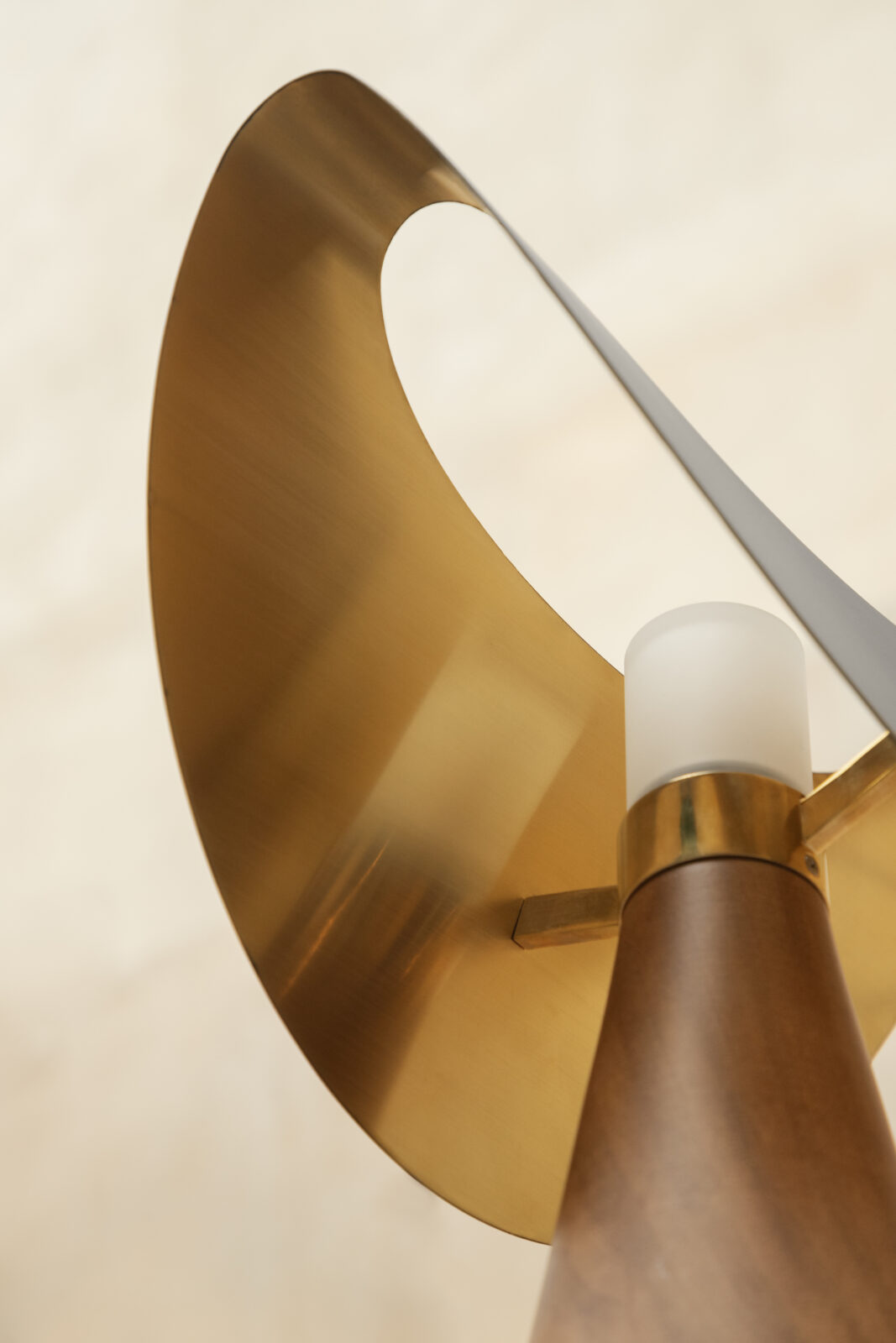 Le Lune - Wood Table Lamp — 4